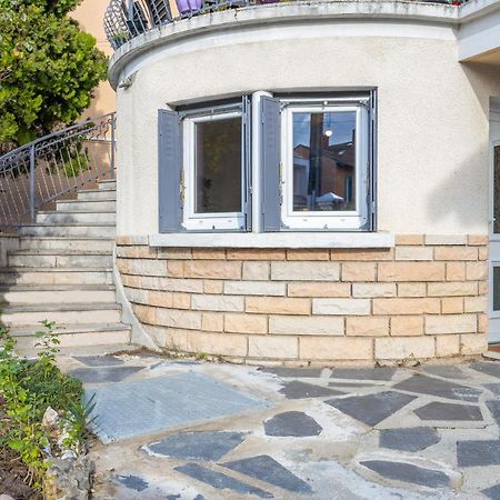Le Grand Parilly Διαμέρισμα Bron Εξωτερικό φωτογραφία